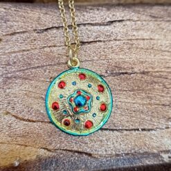 Collana Scudo Terra del sole